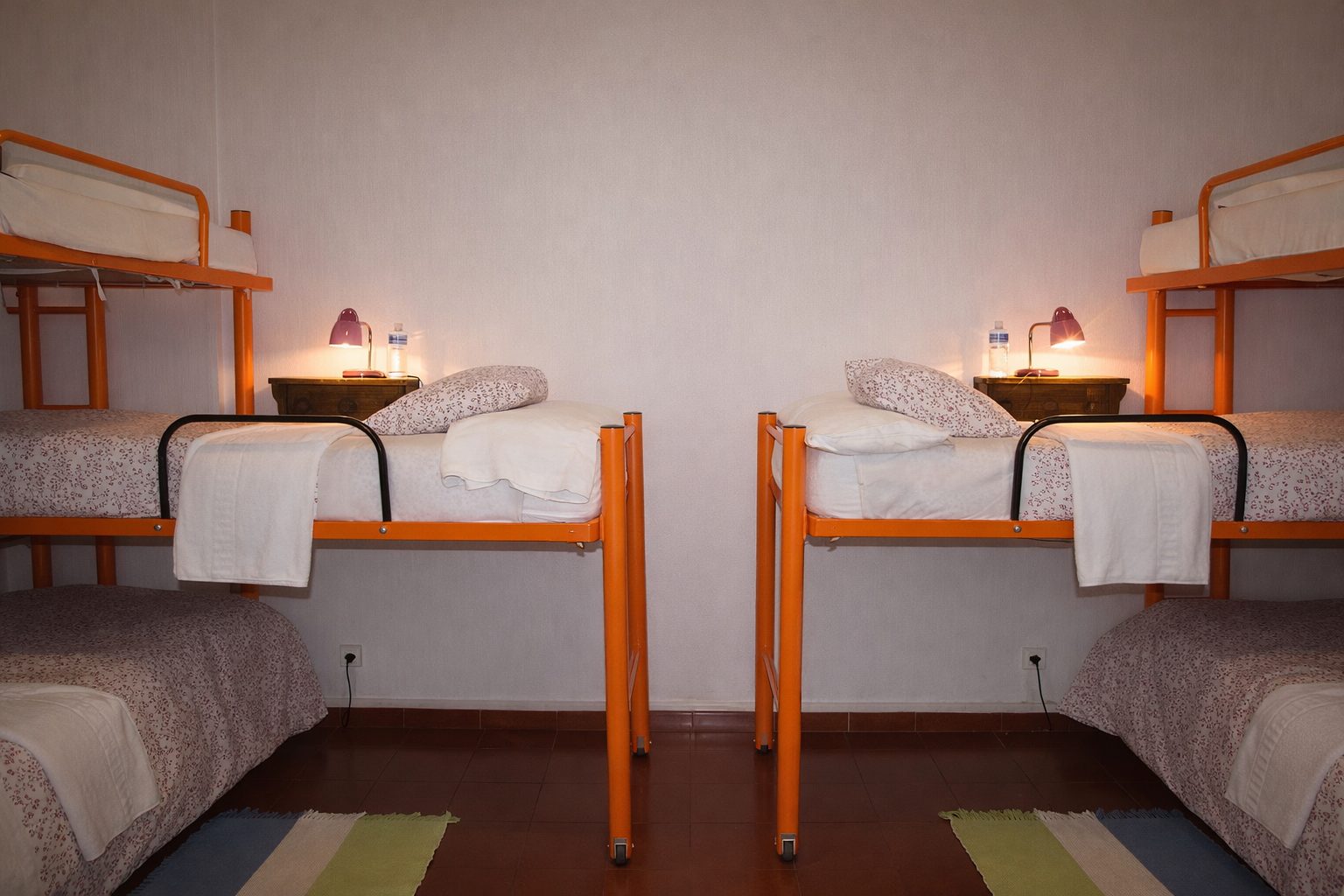 Habitación del Edificio Principal, planta de abajo, con baño compartido